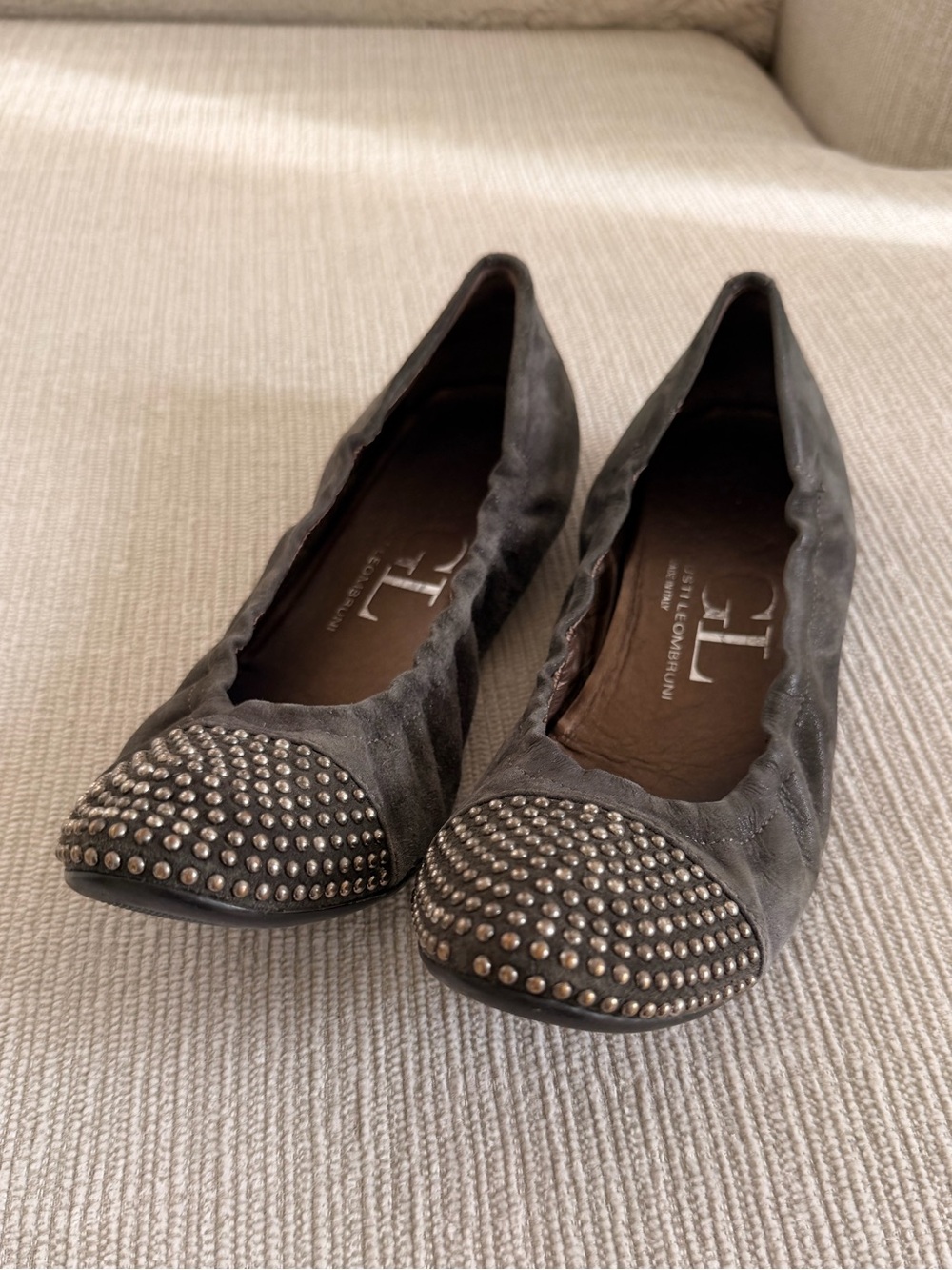 Agl Gray Suede Studded Cap-Toe Ballet Flats 39